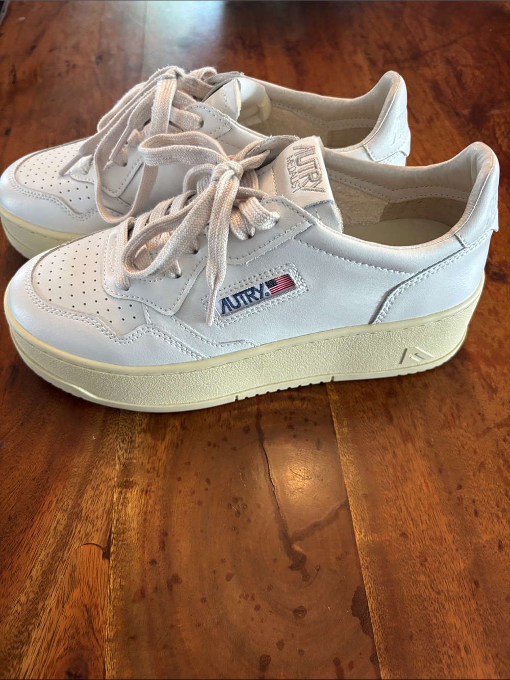 MEDALIST PLATFORM SNEAKERS IN WHITE LEATHER 39